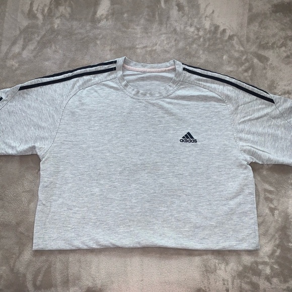 grey adidas t-shirt - Picture 2 of 2